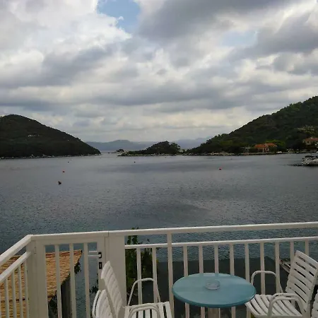 Sunny Octopus Apartman Prozura